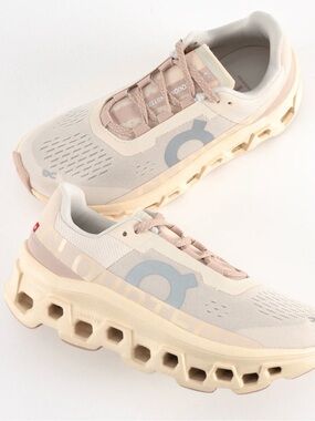 Designer Inspired  W-CLOUDMONSTER Moon Mesh Sneakers Sz 7